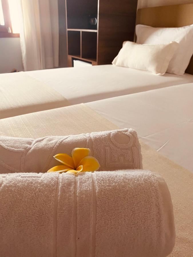 Quarto com Cama de Casal ou 2 de Solteiro